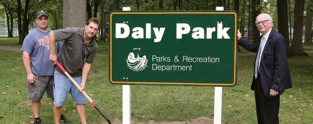 New identification signs installed in Dearborn Heights’ Daly Park