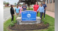 Volunteers help beautify South Beech Daly